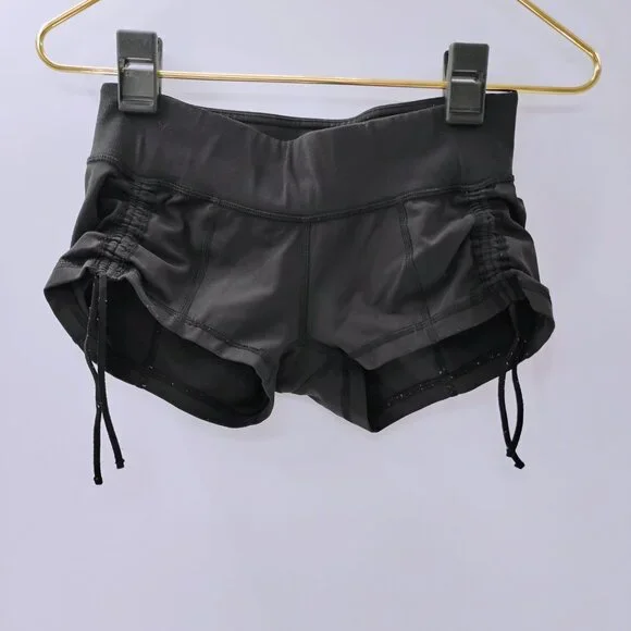 Lululemon Shorts Women 2 Black Mesh Over Miles Running Active Stretch Gym Logo - Picture 7 of 10